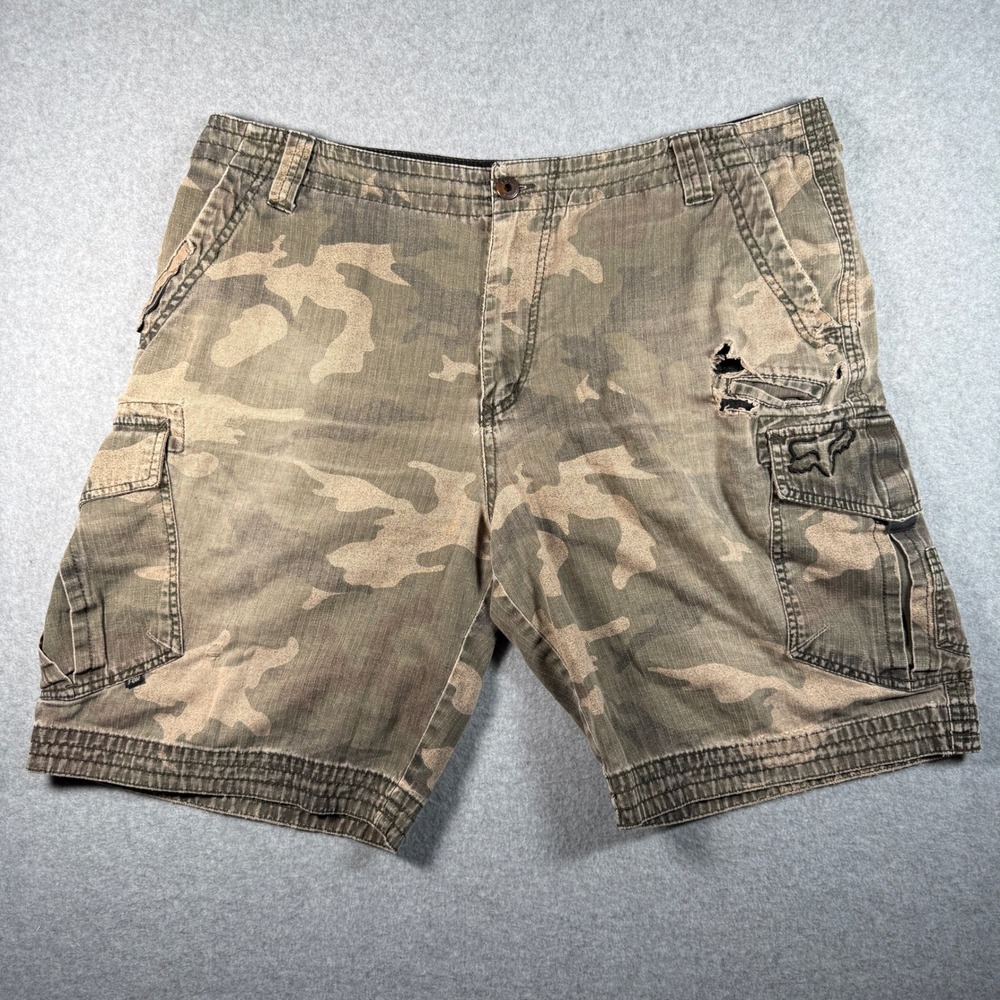 Fox Cargo Shorts Men's 40 Camo Multi‑Pocket Utility Distressed